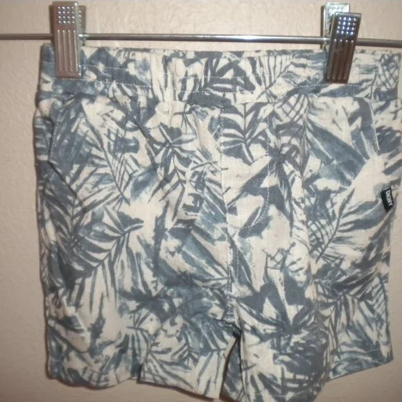 DKNY Baby Boys Size 18 Months Blue 2-piece Cabana Shirt and Shorts Set NWT - Picture 4 of 4